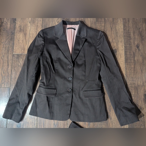 Elie Tahari Women's Long Sleeved Collared Lined Two Piece Pant Suit Brown Size 8 - Picture 2 of 16